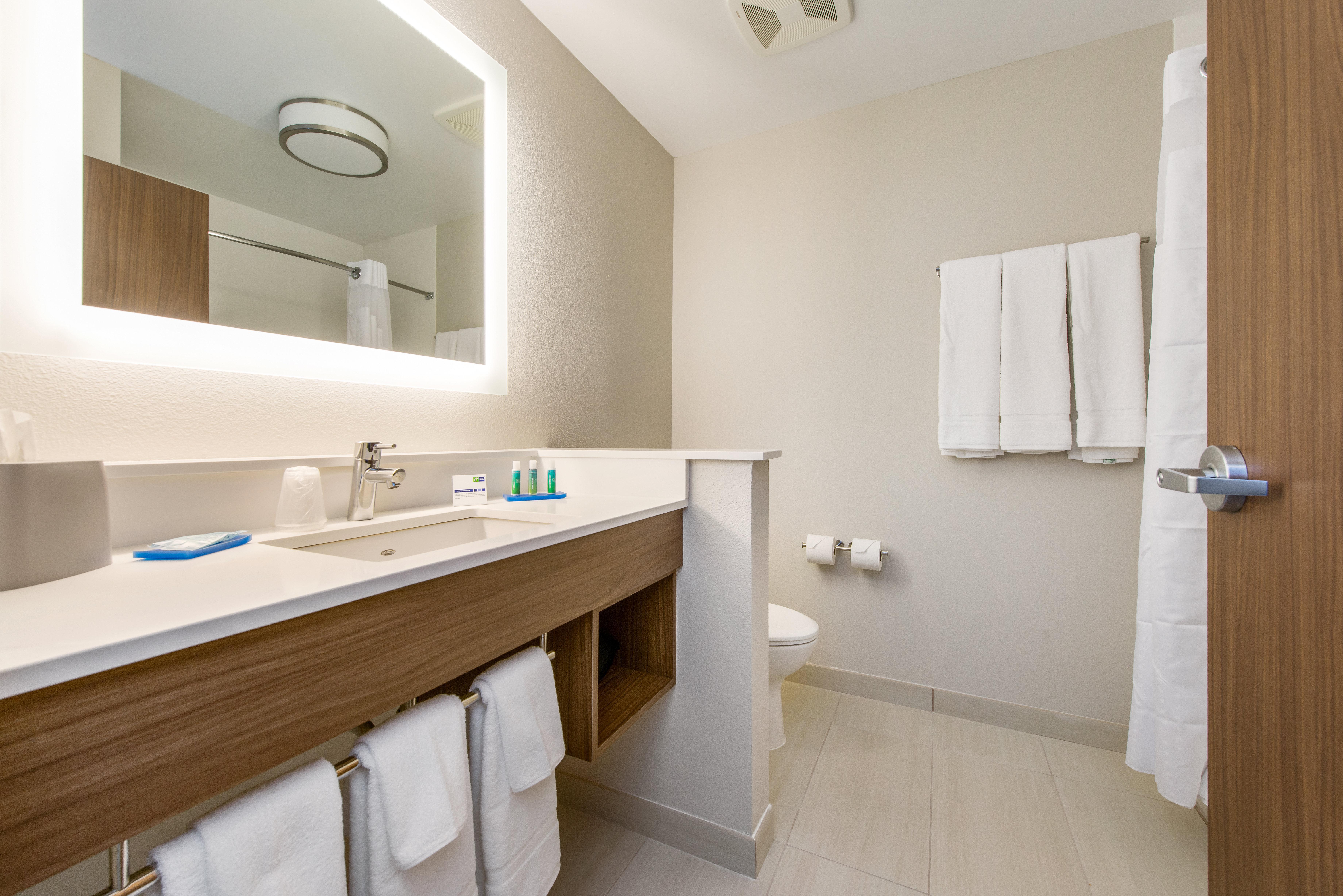 Express & - West By Ihg Hotel