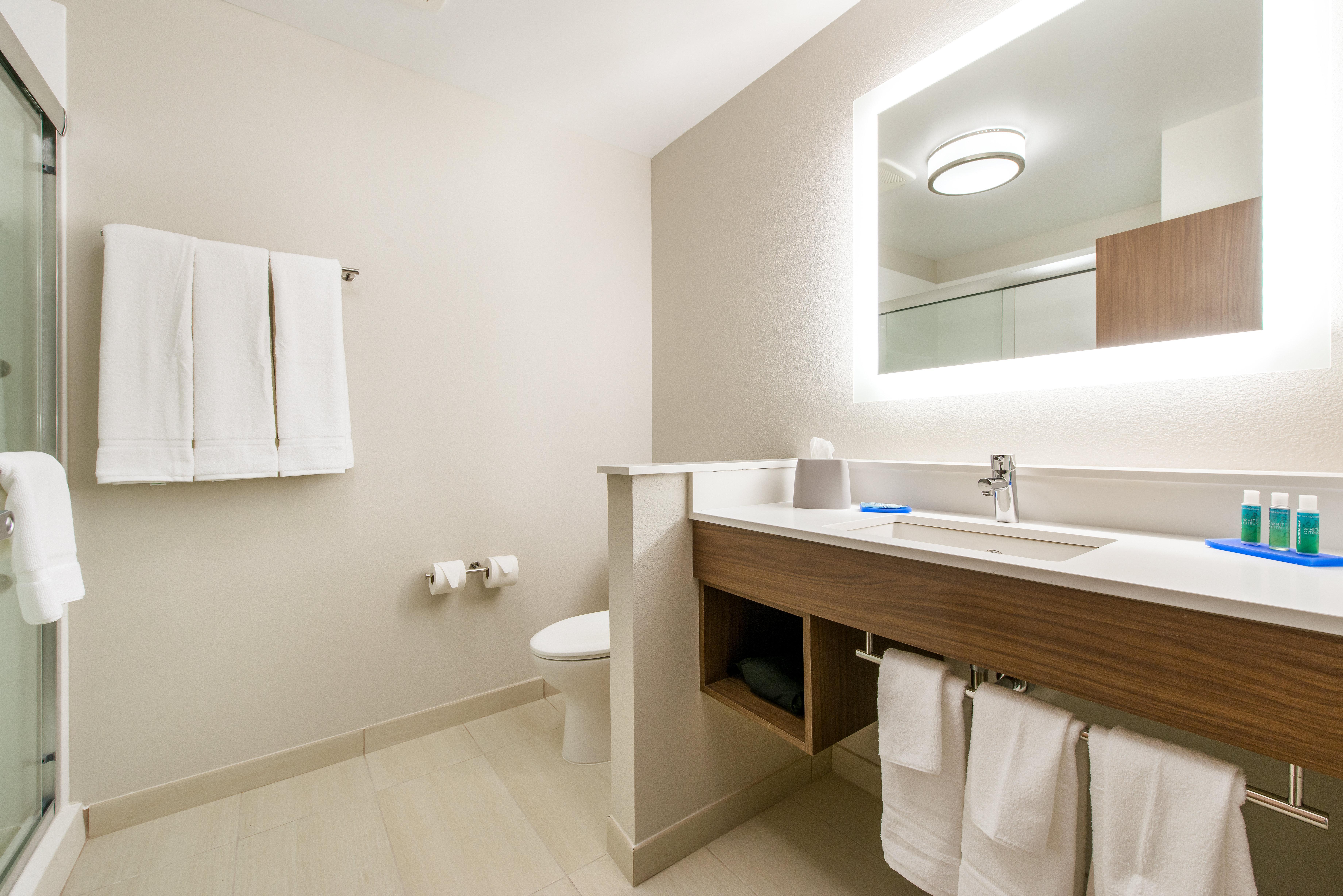 Express & - West By Ihg Hotel