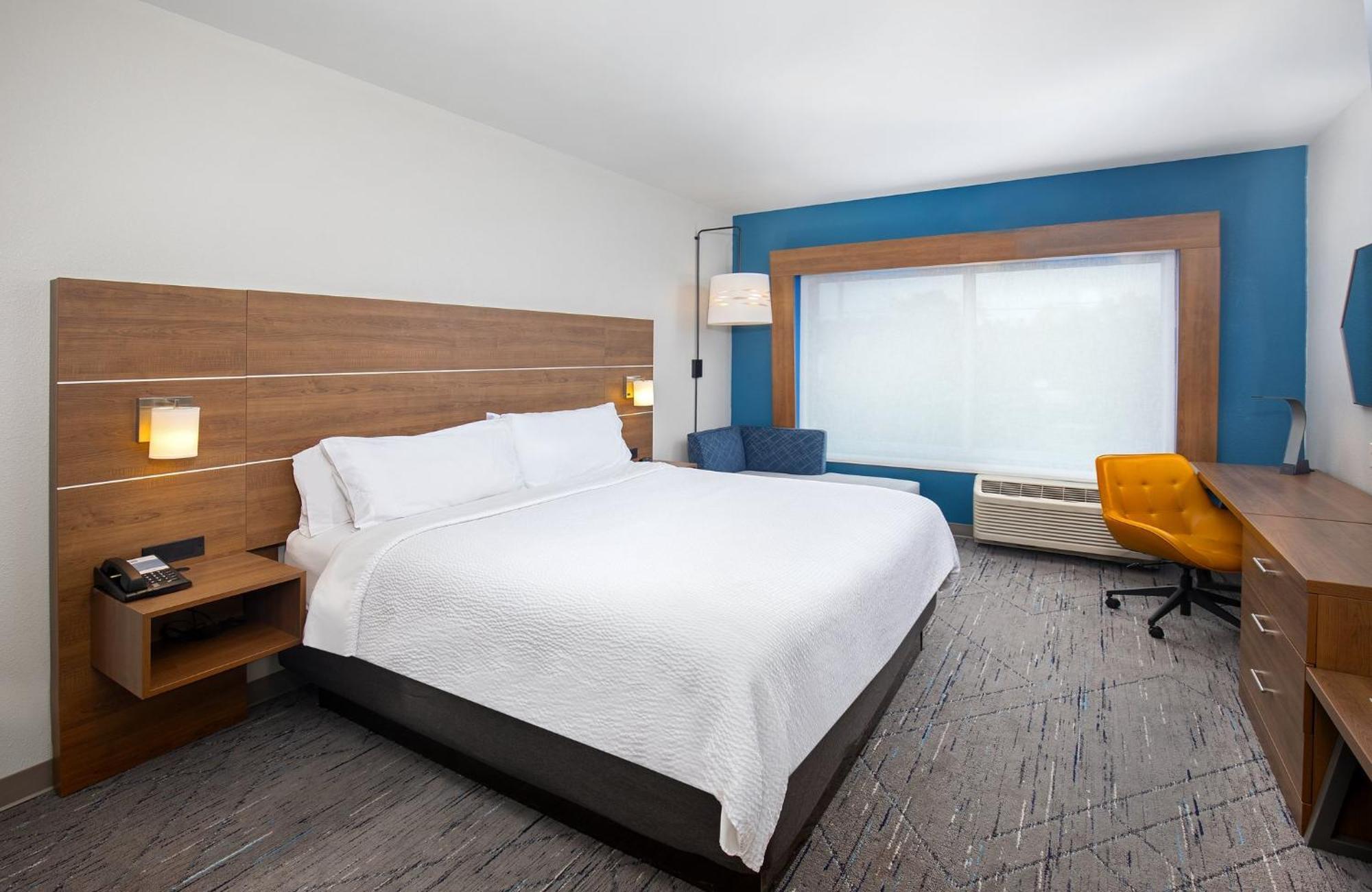 Express & - West By Ihg