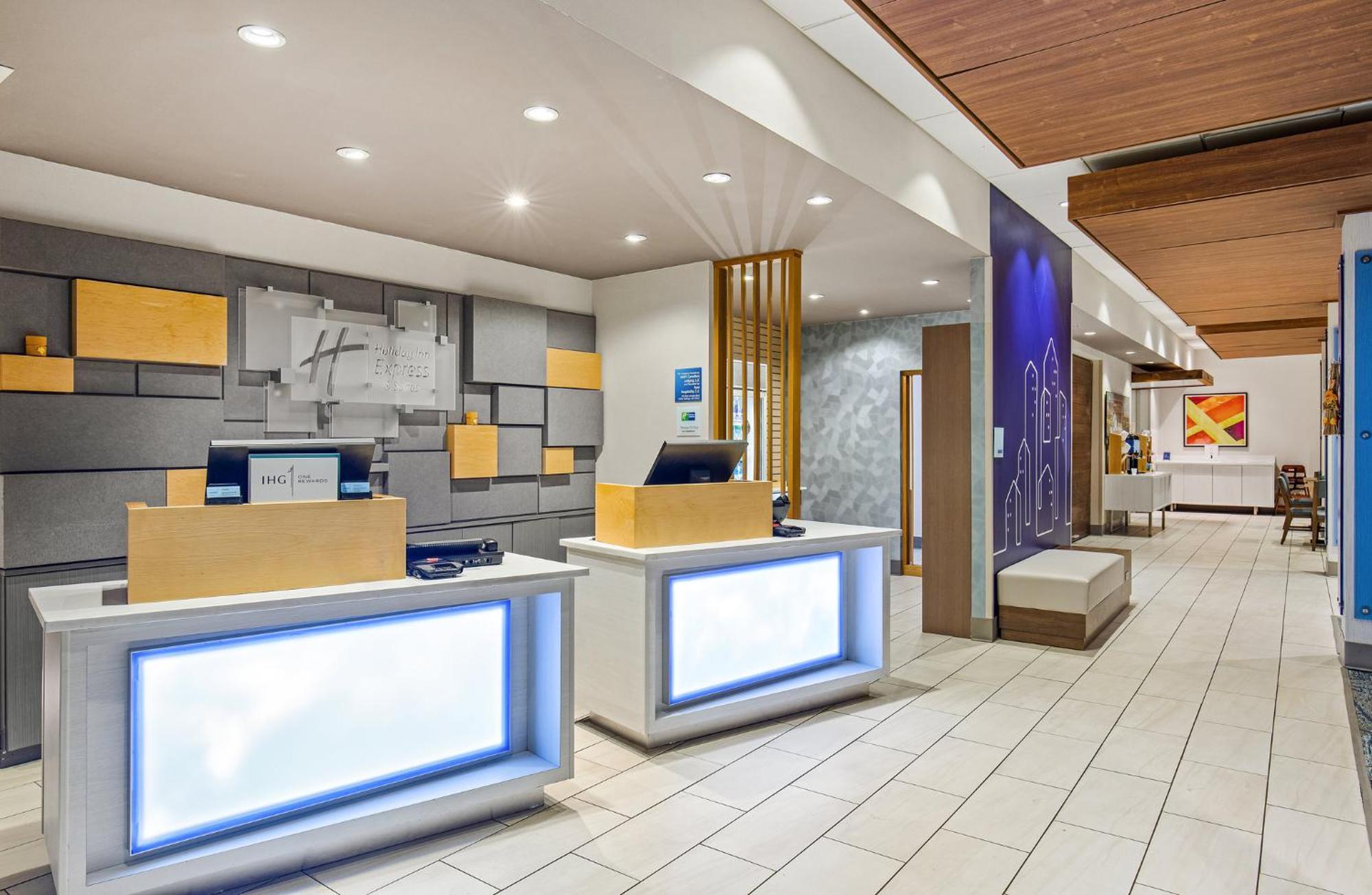 Hotel Express & - West By Ihg
